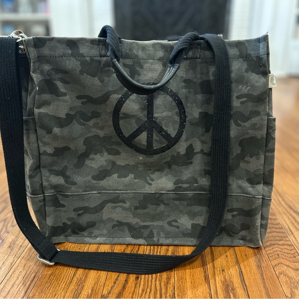 Camouflage Peace Messenger Bag - Picture 4 of 13